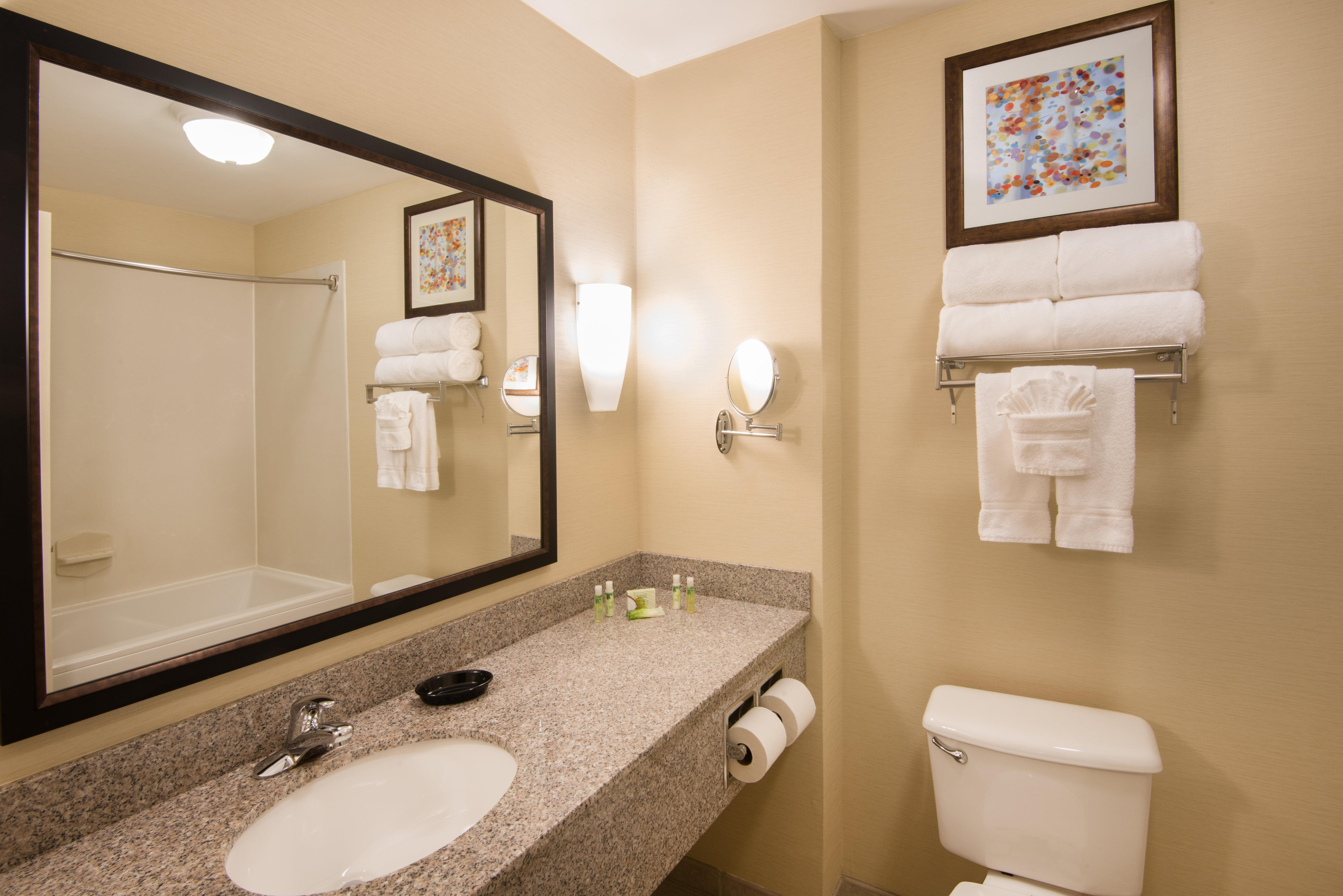 Express & - Sharon-hermitage By Ihg Hotel West Middlesex