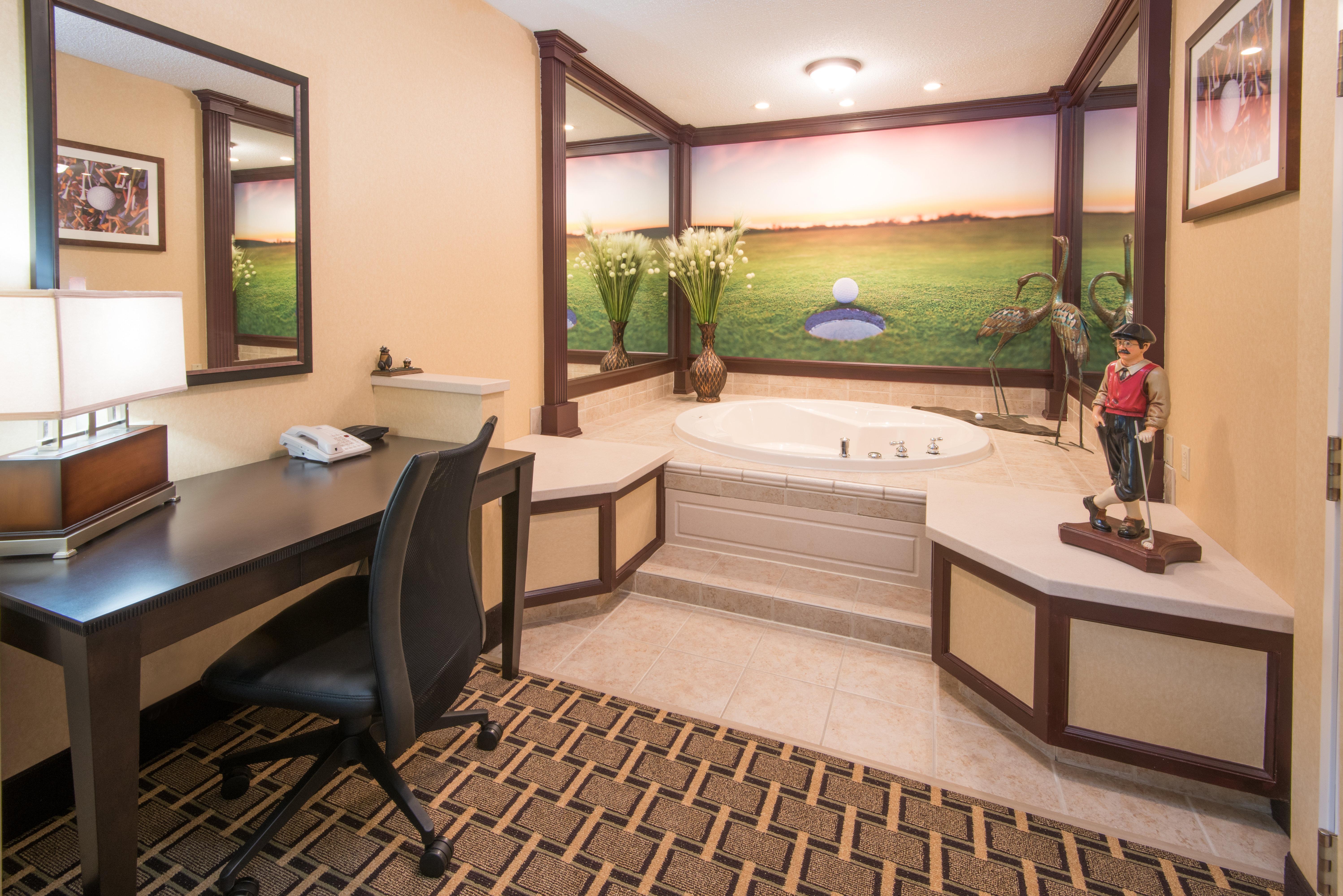 Hotel Express & - Sharon-hermitage By Ihg West Middlesex