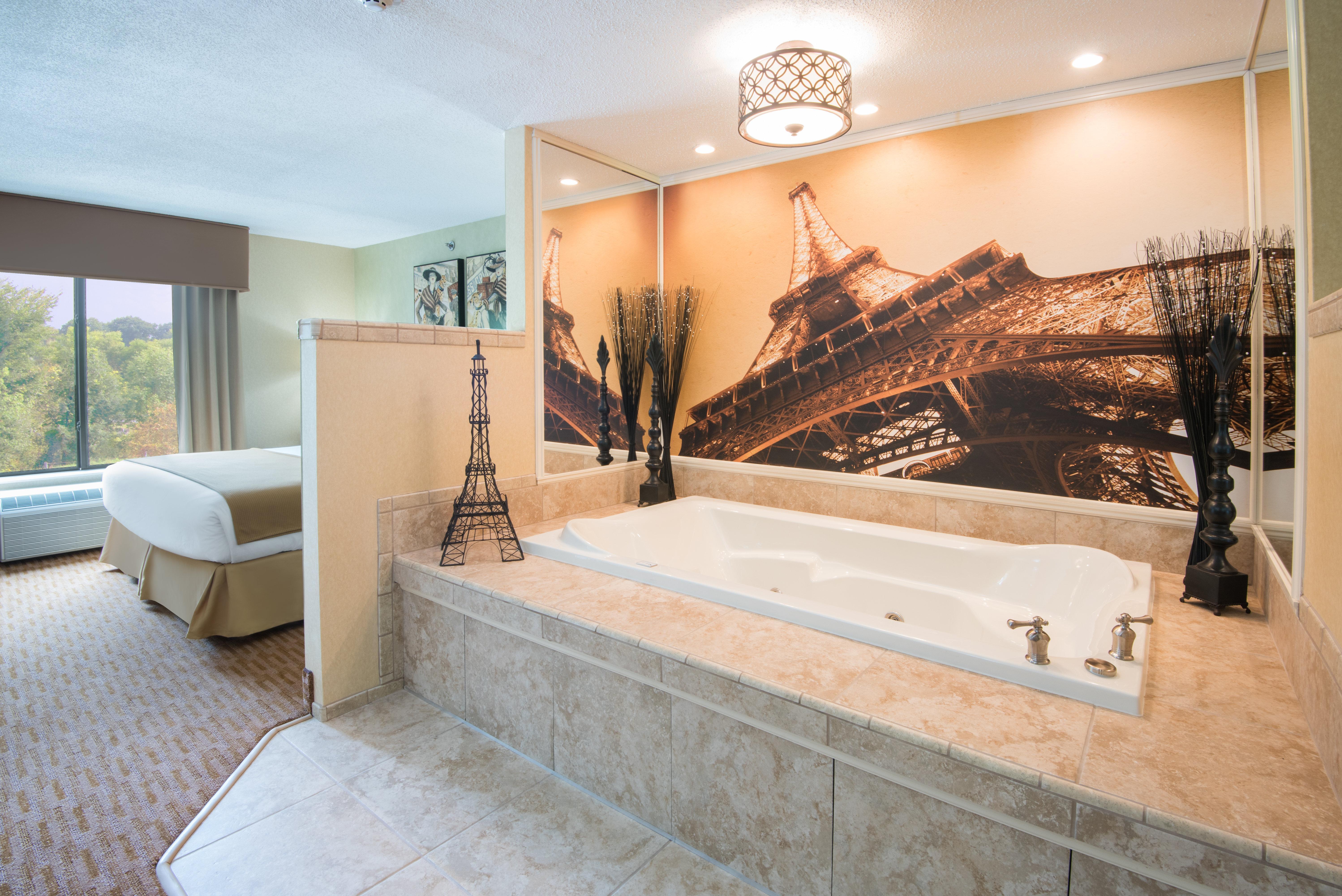 Express & - Sharon-hermitage By Ihg Hotel West Middlesex