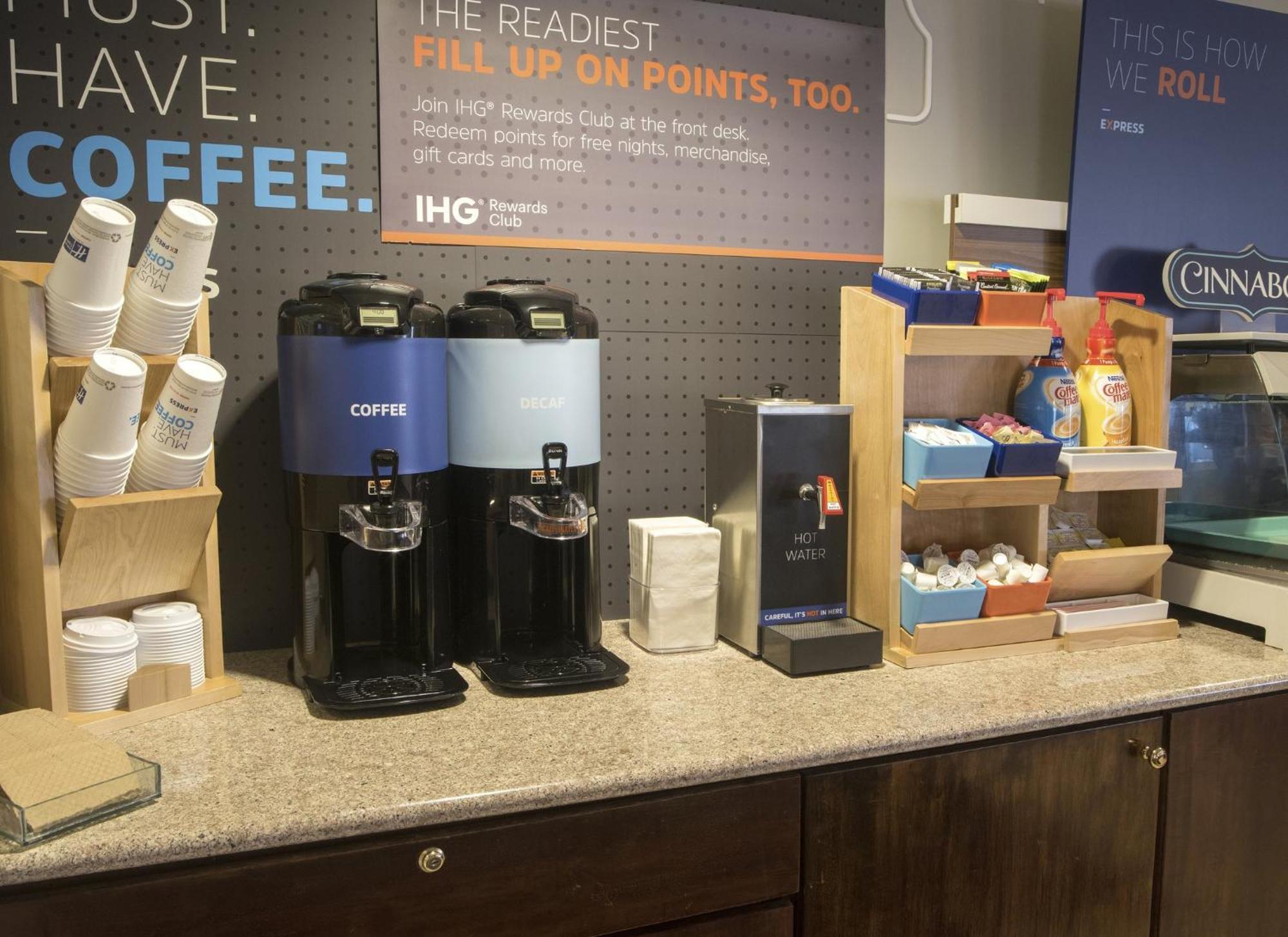 Express & - Sharon-hermitage By Ihg West Middlesex