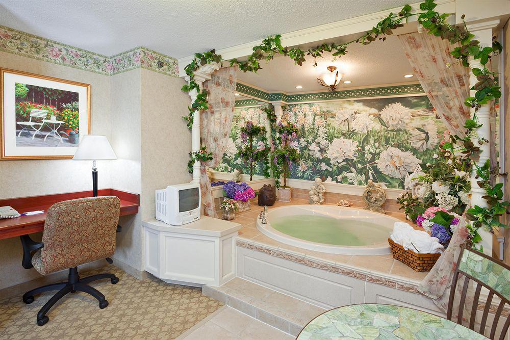 Express & - Sharon-hermitage By Ihg 2*
