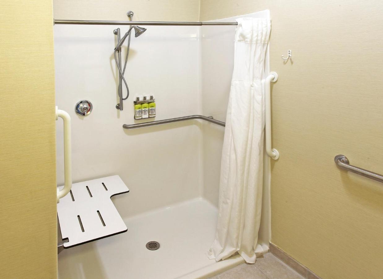 Express & - Sharon-hermitage By Ihg Hotel