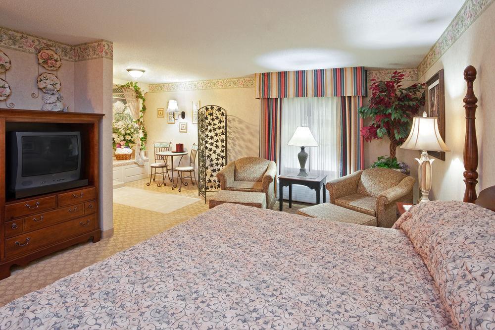 Express & - Sharon-hermitage By Ihg 2* West Middlesex