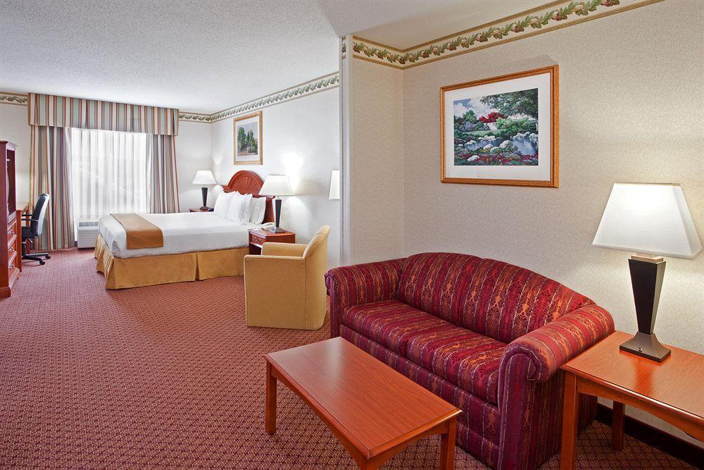 Express & - Sharon-hermitage By Ihg Hotel