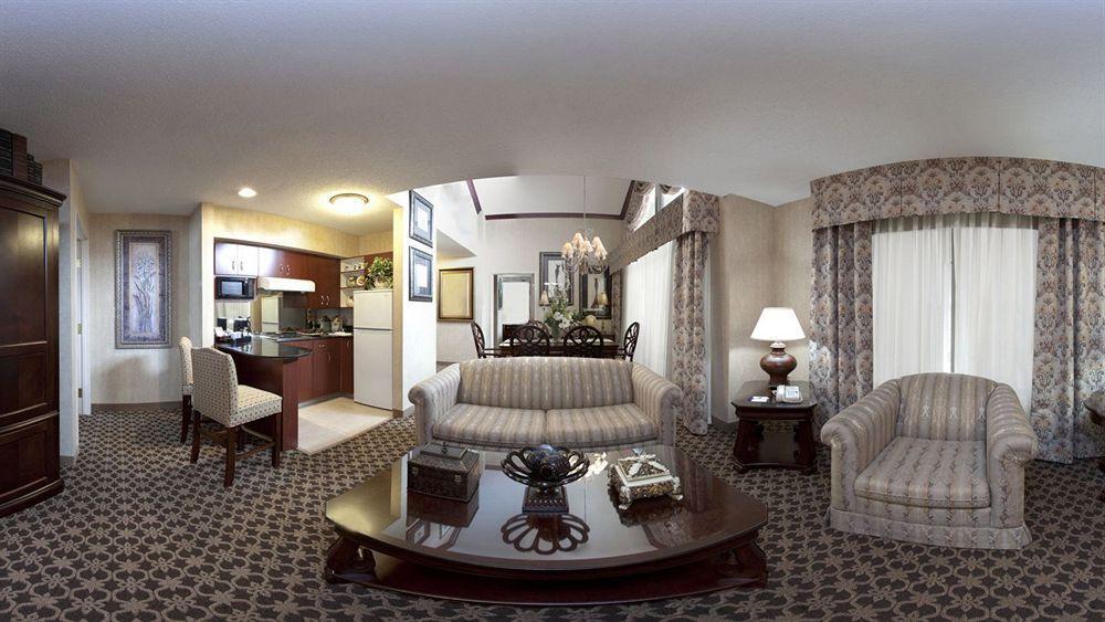 Express & - Sharon-hermitage By Ihg Hotel West Middlesex